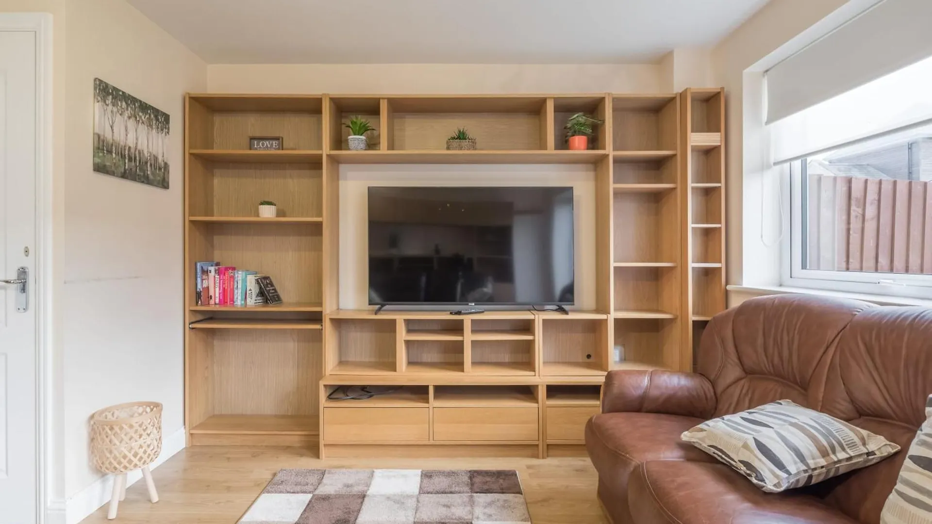 Modern And Comfy 3 Bed Cambridge House Villa